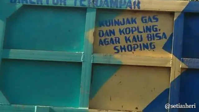 6 Tulisan di Belakang Truk Demi Istri Ini Romantis, Bikin Baper