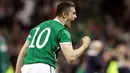 Ekspresi kegembiraan Robbie Keane setelah mencetak gol kedua Republik Irlandia ke gawang Macedonia dalam kualifikasi Euro 2012 Grup B di Aviva Stadium, Dublin, 26 Maret 2011. Irlandia unggul 2-1. AFP PHOTO / PETER MUHLY