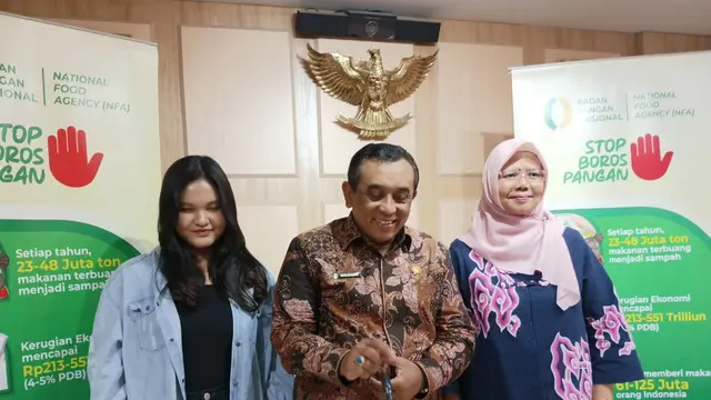 Deputi Kerawanan Pangan dan Gizi NFA, Nyoto Suwignyo, Nita Yulianis,Direktur Kewaspadaan Pangan dan Gizi Badan Pangan Nasional dan penyanyi Madeena.