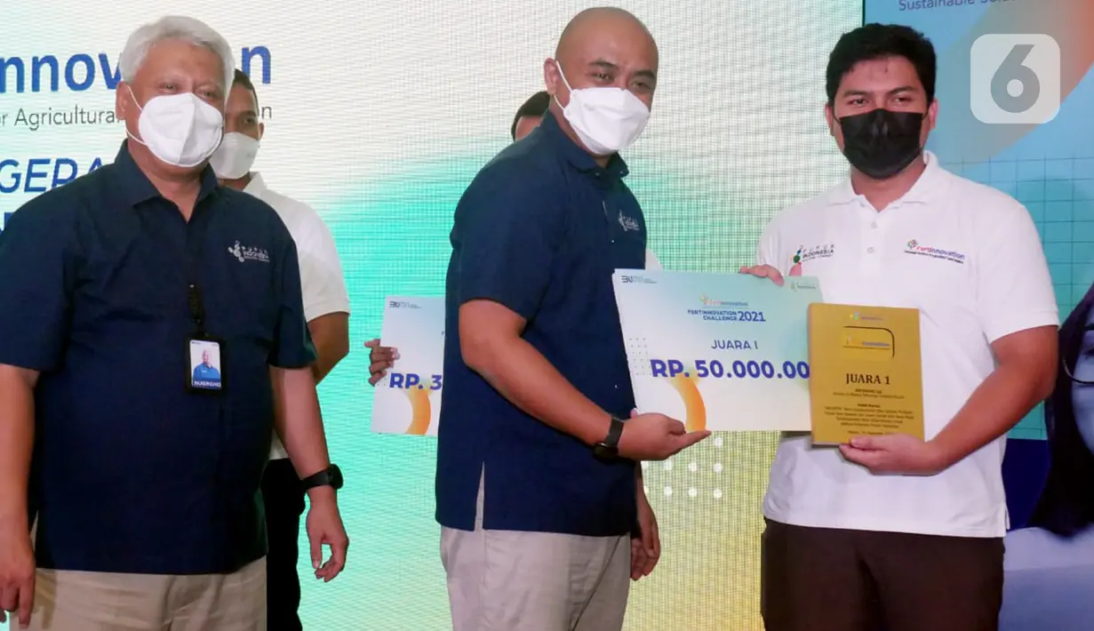 Kompetisi riset pertanian Fertinnovation Challenge 2021 yang dimenangkan dari Universitas Brawijaya, ITB, dan UGM merupakan komitmen Pupuk Indonesia Group untuk menumbuhkan, mengembangkan inovasi dan kolaborasi antara generasi milenial, civitas akademika dan universitas. (Liputan6.com/HO/Rizki)