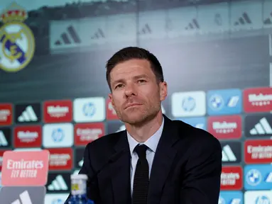Pelatih Real Madrid yang baru saja ditunjuk, Xabi Alonso, memberikan keterangan dalam presentasi resminya di Real Madrid Sports City di Valdebebas, dekat Madrid, pada 26 Mei 2025. (Thomas COEX/AFP)