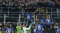 Lautaro Martinez membuat Inter unggul 1-0 sekaligus menjauhkan agregat jadi 3-0 pada menit ke-74. Hingga laga berakhir, skor 1-0 bertahan dan Inter lolos ke final Liga Champions. (AP Photo/Antonio Calanni)