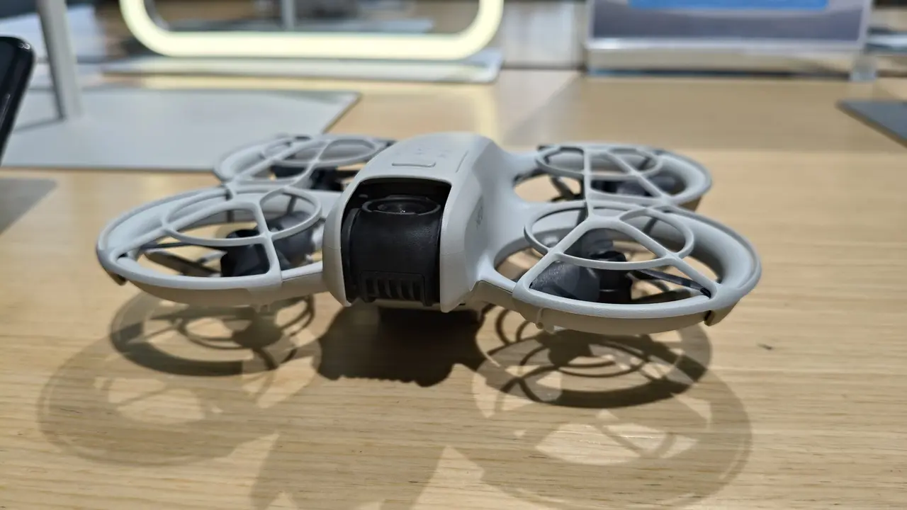 DJI NEO