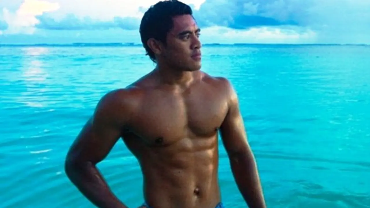 Samoa Tourism mengunggah foto seorang pria tampan di akun Instagramnya