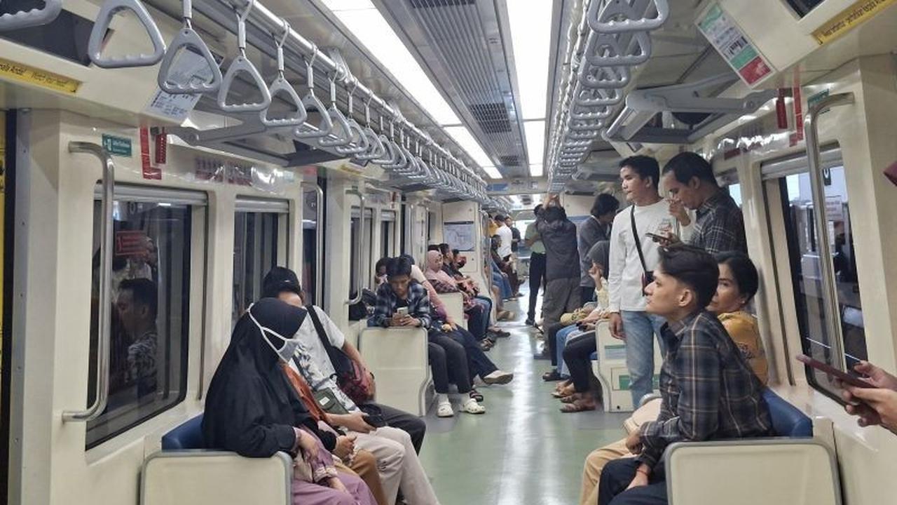 Warga Antusias Padati LRT Jabodebek Nikmati Tarif Lebaran Rp1 Menuju Dukuh Atas