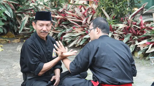 Membanggakan, Tokoh Silat Jawa Barat Bawa Silat Tradisional Banten ke Benua Eropa
