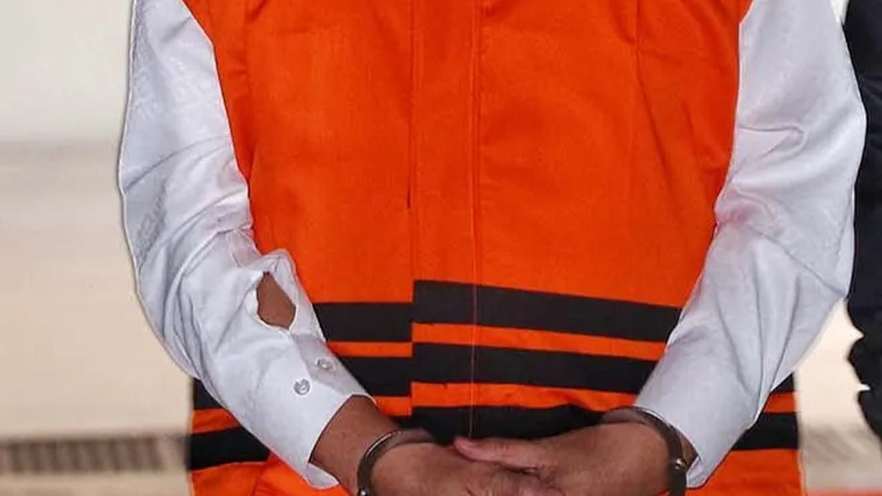 Hasbi Hasan Didakwa Terima Suap Rp11,2 Miliar dan Gratifikasi Rp630 juta
