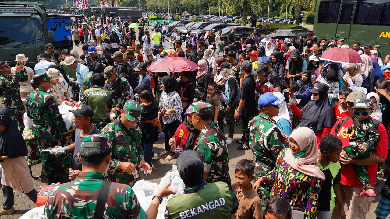 TNI AD Fair 2025 di Monas Diserbu Ribuan Warga, Kasad Sebut Bukti Kebersamaan TNI dengan Rakyat
