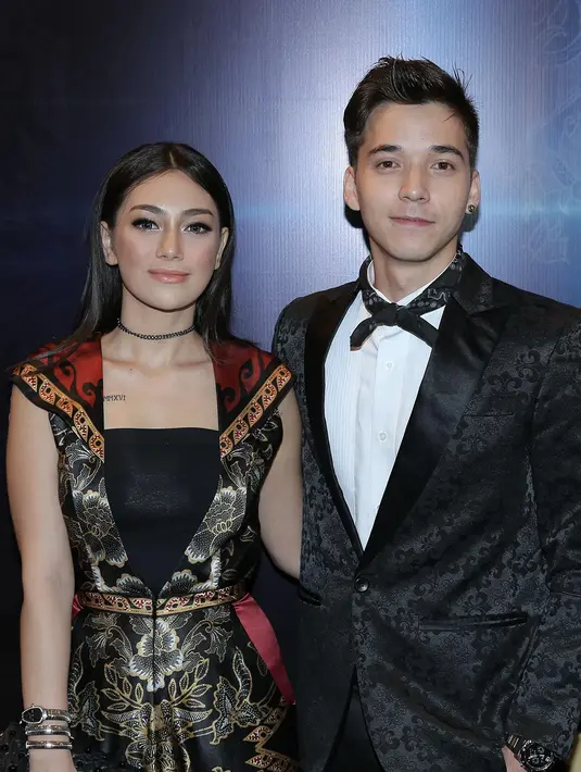 Demi terus menjaga hubungannya selalu mesra, Stefan William dan Celine Evangelista selalu menyempatkan waktu bersama. Berusaha menemani dalam kegiatan disaat ada waktu senggang. (Galih W. Satria/Bintang.com)