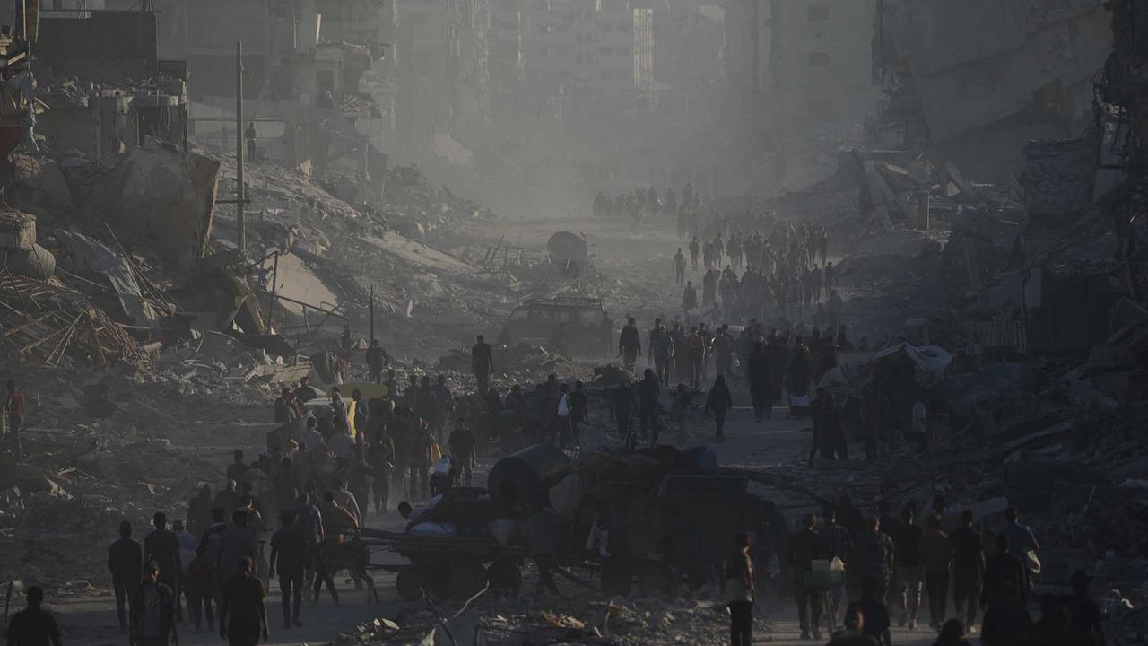 FOTO: Ratusan Ribu Warga Palestina Kembali ke Gaza Usai Gencatan Senjata dengan Israel