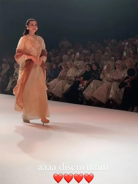 Tampilan Aaliyah bisa jadi inspirasi untuk Ramadan maupun Lebaran, bagaimana menurut pendapatmu, Sahabat Fimela? [@thariqhalilintar/@ochiipramita].