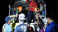 Operasi pencarian dan penyelamatan korban tanah longsor di Kota Maco, Provinsi Davao de Oro. (Handout/Palang Merah Filipina - Davao de Oro Chapter/AFP)