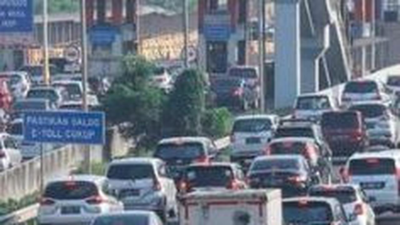 Proses pembangunan tol Jagorawi membutuhkan waktu yang panjang hingga dibagi menjadi dua sesi, yakni: