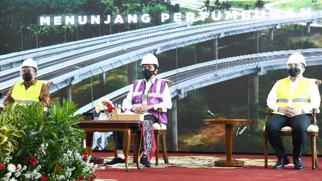 Presiden Joko Widodo meresmikan jalan tol Manado-Bitung ruas Manado-Danowudu