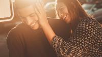 Atasi rasa rindu pada kekasih saat isolasi diri di tengah pandemi virus corona. (Foto: Unsplash)