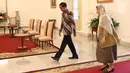 Presiden Joko Widodo menerima kunjungan kerja Ibu Negara Afghanistan, Rula Ghani di Istana Bogor, Selasa (5/12). Pertemuan itu juga membahas peran perempuan Indonesia yang diberdayakan untuk membantu mendorong ekonomi. (Liputan6.com/Angga Yuniar)
