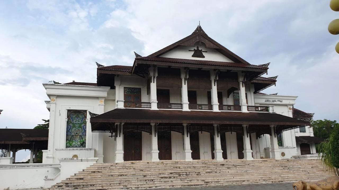 Kedaton Kutai Kartanegara
