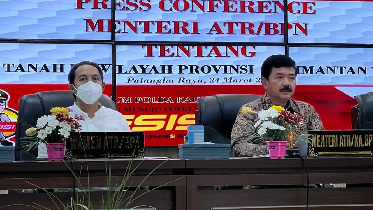 Menteri Agraria dan Tata Ruang/Badan Pertanahan Nasional (ATR/BPN) Hadi Tjahjanto bersama Wakilnya Raja Juli Antoni,