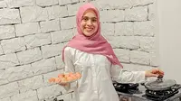 Nycta Gina membuka usaha kuliner surabi mini durian (Dok.Instagram/@missnyctagina/https://www.instagram.com/p/CF6QprDnoal/Komarudin)