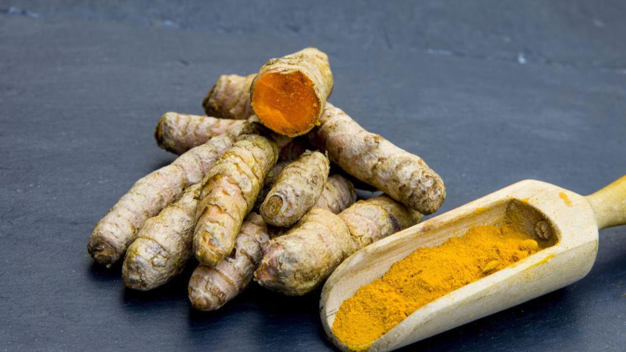 Khasiat Kunyit: Herbal Kuno untuk Melawan Infeksi dan Menurunkan Kolestrol