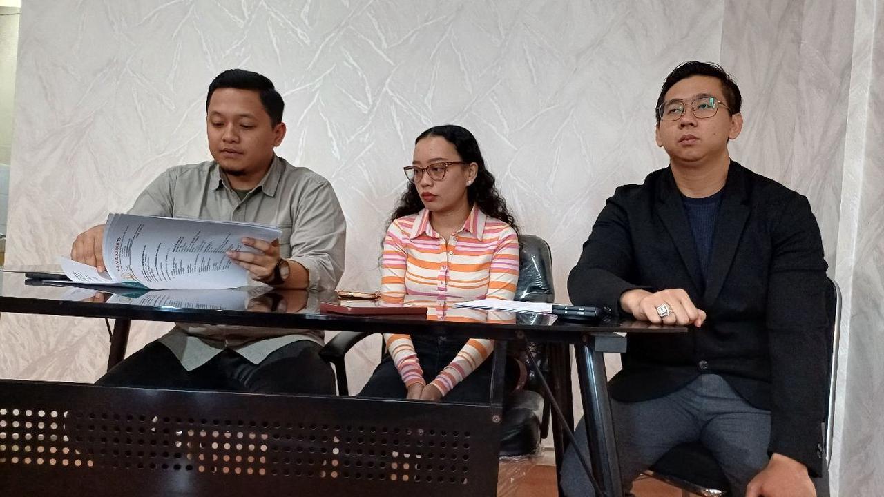Kasus kematian personel band di Surabaya akibat menenggak minuman keras (miras) akhir tahun lalu berbuntut panjang.<br>