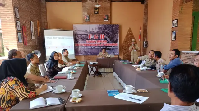 Diskusi terfokus ‘Sejarah Tembakau di Purbalingga dan Perkembangannya’ yang diselenggarakan oleh Bagian Perekonomian, Sekretariat Daerah Kabupaten Purbalingga, di Warung Djoglo, Purbalingga. (Foto: Liputan6.com/Dinkominfo PBG/Muhamad Ridlo)