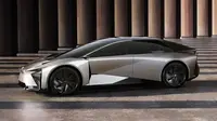 Lexus pamer mobil konsep LF-ZC di Japan Mobility Show 2023 di Jepang.
