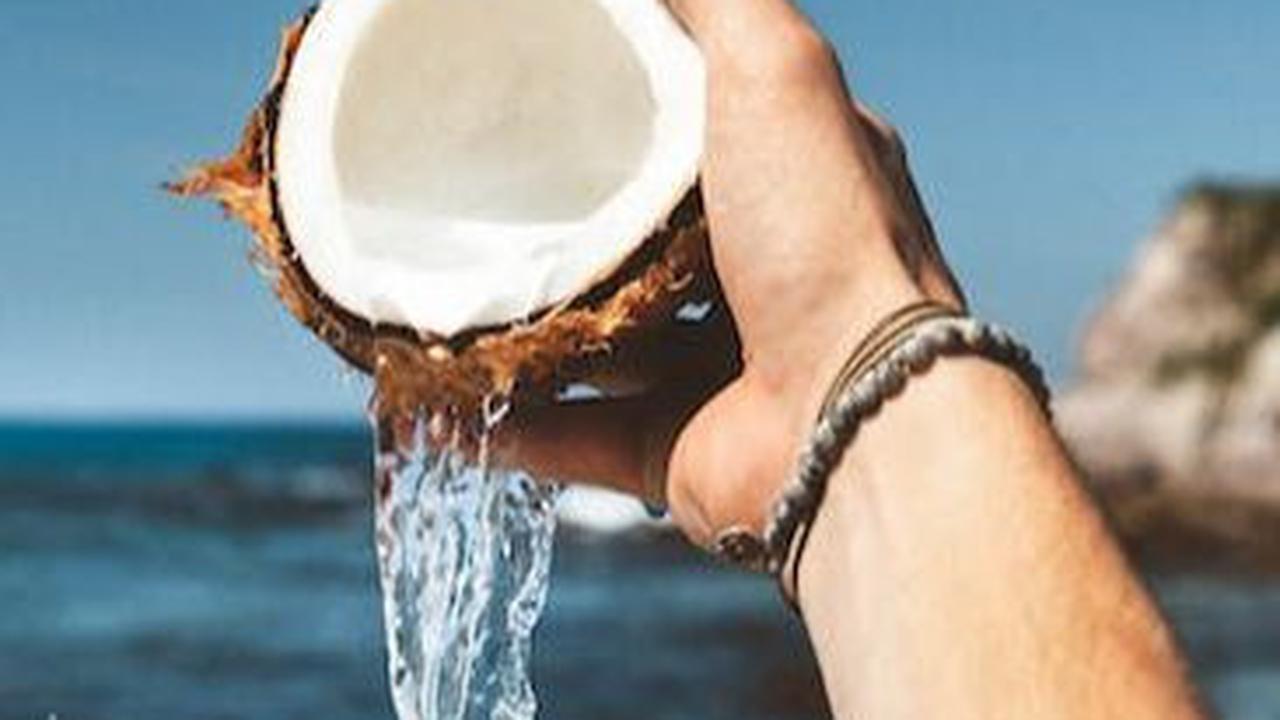 6 Orang yang Harus Hindari Minum Air Kelapa, Ini Dampak yang Bisa Muncul