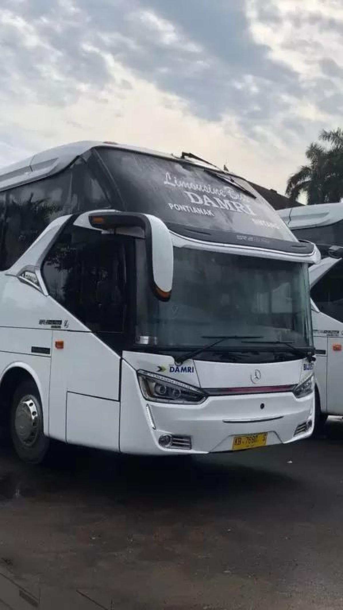 menjadi perusahaan transportasi yang populer di Indonesia