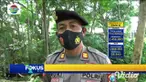 Warga Desa Sumurgeneng, Tuban, yang memborong mobil viral di media sosial. Mereka mendadak menjadi miliarder usai tanahnya dibeli Pertamina untuk proyek kilang minyak. Semenjak viral, anggota Kepolisian Sektor Jenu, Polres Tuban, ikut terjun mengaman...