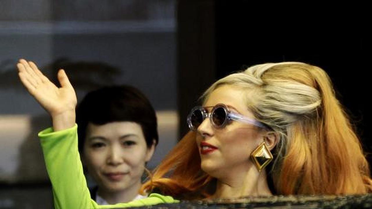 Lady Gaga dianggap membawa ajaran sesat dan merusak akhlak oleh FPI  