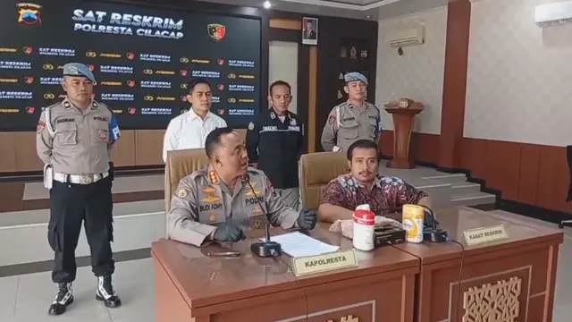 Polisi mengungkap kasus pembunuhan WNA Singapura yang jasadnya dicor di Cilacap.