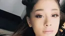 Ariana Grande merasa tabah dan makin dewasa ketika ia menghadapi masalah percintaan dengan Ricky Alvarez. (Instagram/Bintang.com)