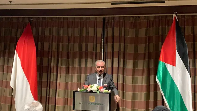 Perdana Menteri Palestina Mohammad Shtayyeh dalam jumpa pers bersama media di Hotel Borobudur pada Selasa (25/10/2022). (Liputan6/Benedikta Miranti)