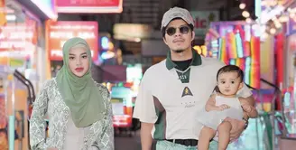 Gaya Aurel Halilintar begitu memikat dengan pencapaian body goals yang dimilikinya. Kini OOTD nya semakin stylish dan kekinian. [Foto: Instagram/ Aurel Hermansyah]