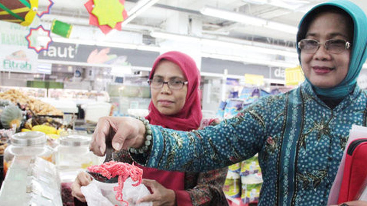 3 Supermarket di Makassar jual makanan kadaluarsa dan tak berlabel