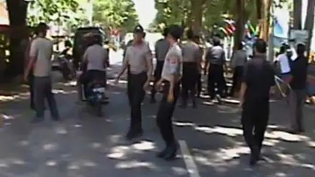 Dituntut Minta Maaf, Polisi Malah Hajar Warga