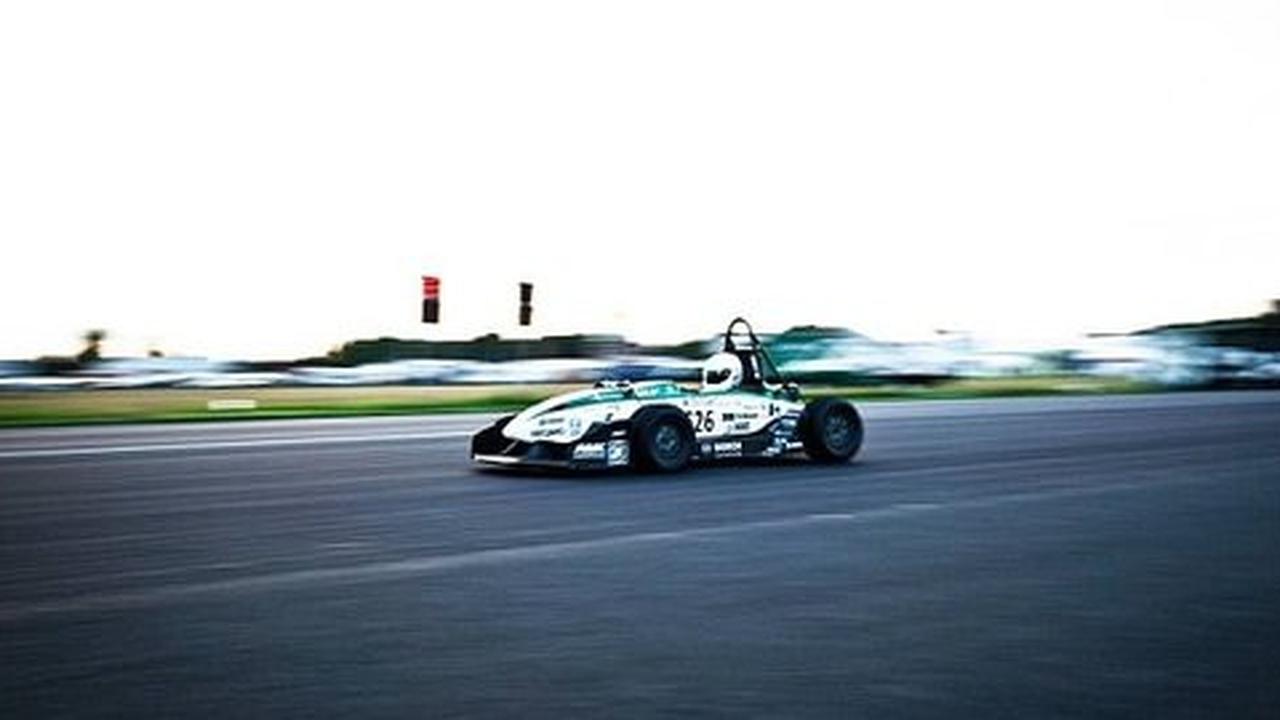 Hanya pakai baterai, gokart ini mampu salip mobil F1!