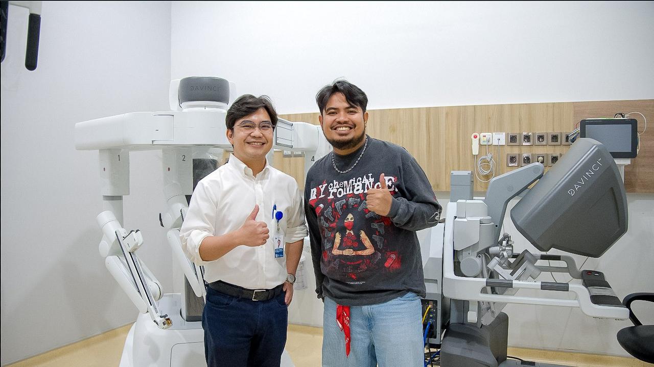 Canggih! Rigen Operasi Batu Ginjal Pakai Robot di RS Mandaya Royal Puri