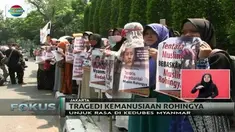 Massa di sejumlah daerah berunjuk rasa mengecam aksi kekerasan di Myanmar.