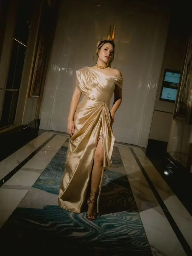 Raisa dengan tampilan emas (Instagram/raisa6690)