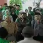 Nahdliyin berunjuk rasa menuntut DPRD tegas soal pelarangan miras di Surabaya. Sementara itu, Pemerintah memastikan Santoso dan kelompoknya