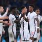 Bukayo Saka, Jadon Sancho, dan Marcus Rashford menjadi korban rasialisme online setelah gagal mengeksekusi tendangan penalti untuk Timnas Inggris di final Euro 2020. (AFP/Laurence Griffiths)
