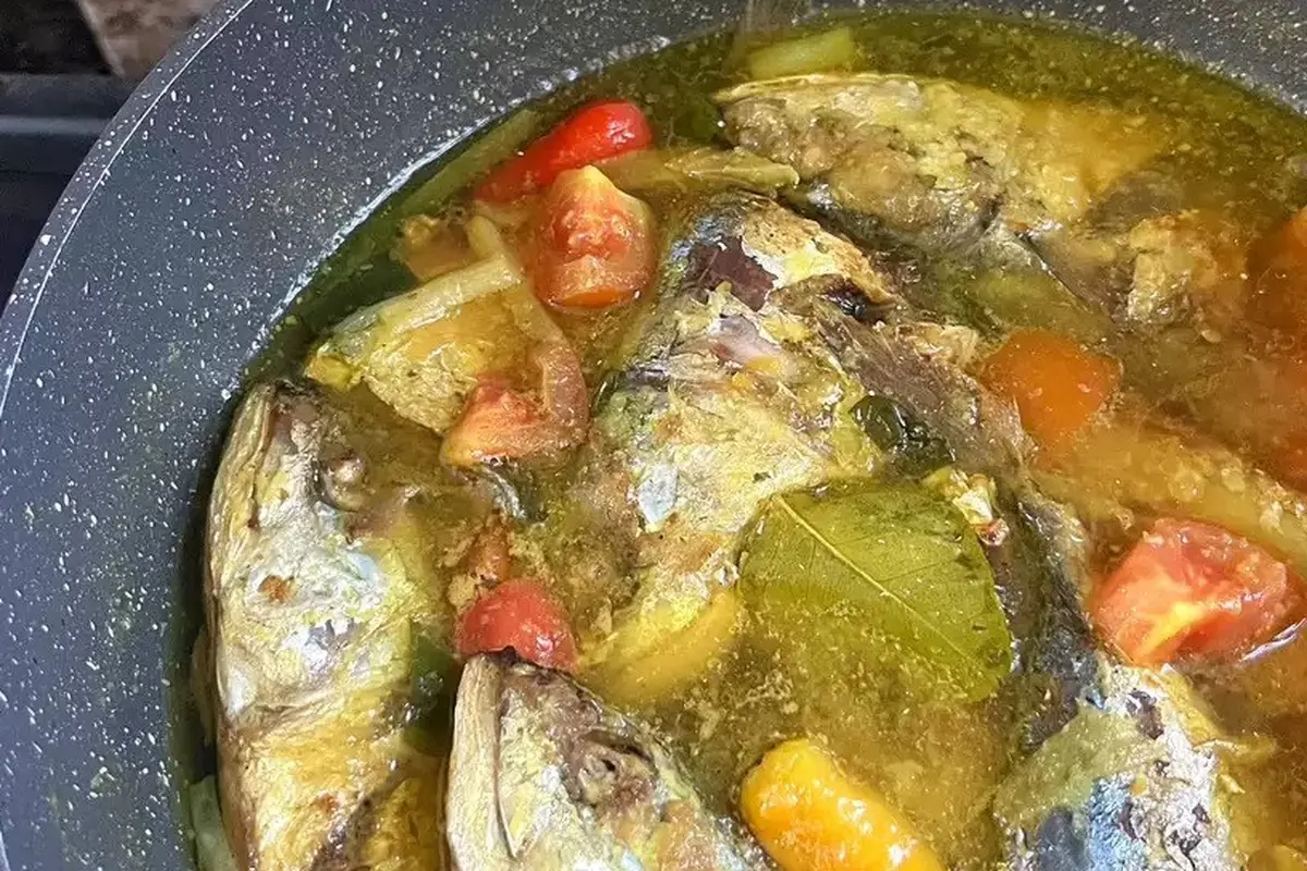 Resep ikan kembung kuah kuning. (dok. Cookpad @ichaichuld)