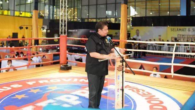 Menteri Koordinator Bidang Perekonomian Airlangga Hartarto membuka Kejurnas Kickboxing Indonesia IV tahun 2022 di Batam, Jumat (07/10/2022). (Dok Kemenko Perekonomian)