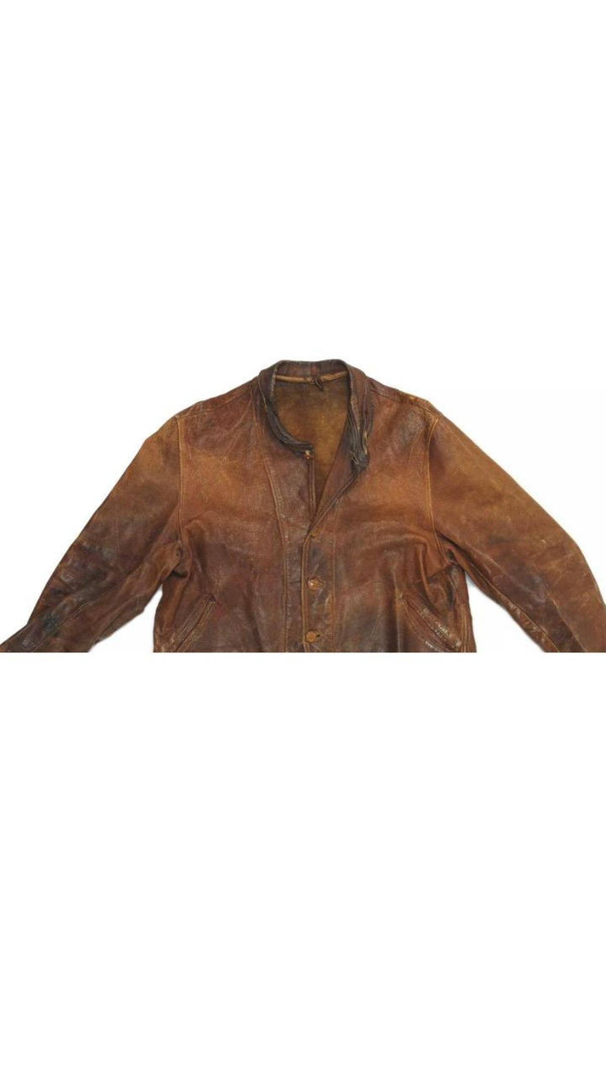 Jaket Kulit Tua Albert Einstein