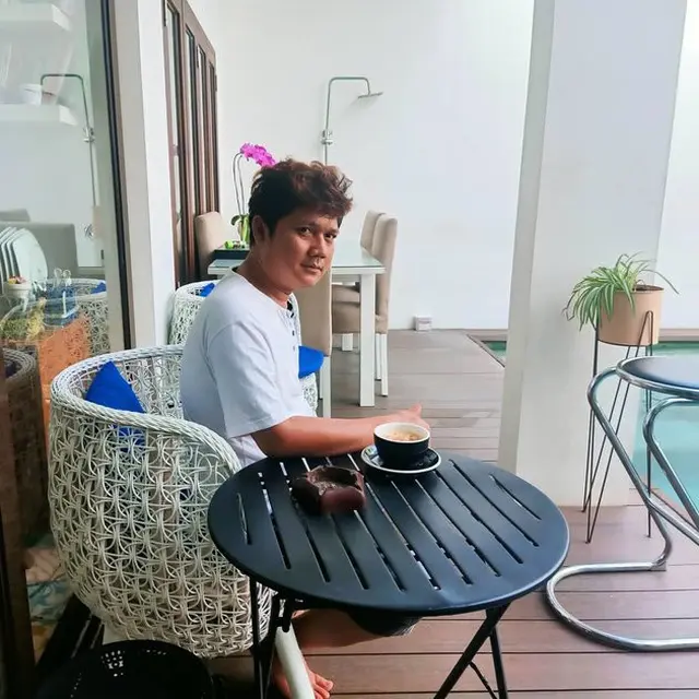 6 Potret Benny Sikumbang Kakak Rizky Billar, Sebut KDRT Sebuah Keharmonisan