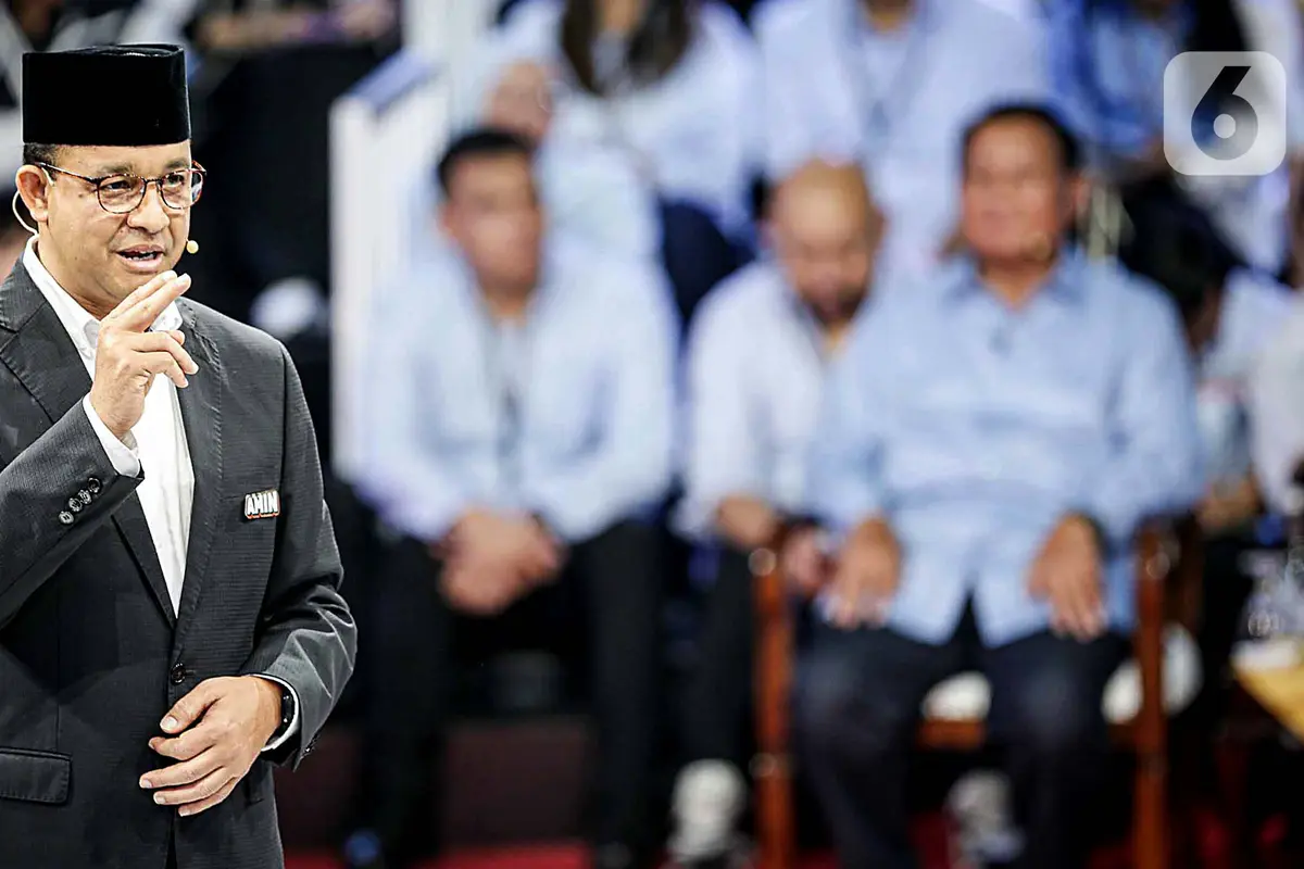 Ekspresi Para Capres/Cawapres saat Paparan Visi Misi pada Debat Perdana Pilpres 2024