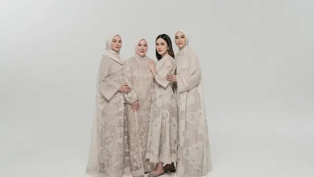 Potret keluarga besar Shandy Aulia yang kompak (credit: instagram.com/shandyaulia/davidsalim)