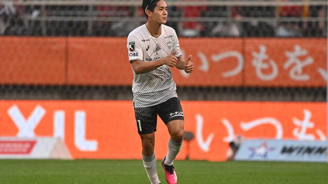 Vissel Kobe, Yoshinori Muto